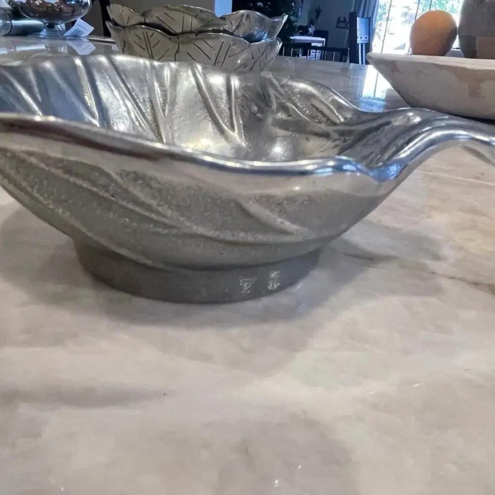 Wilton Armetale aluminum cabbage shaped dip bowl